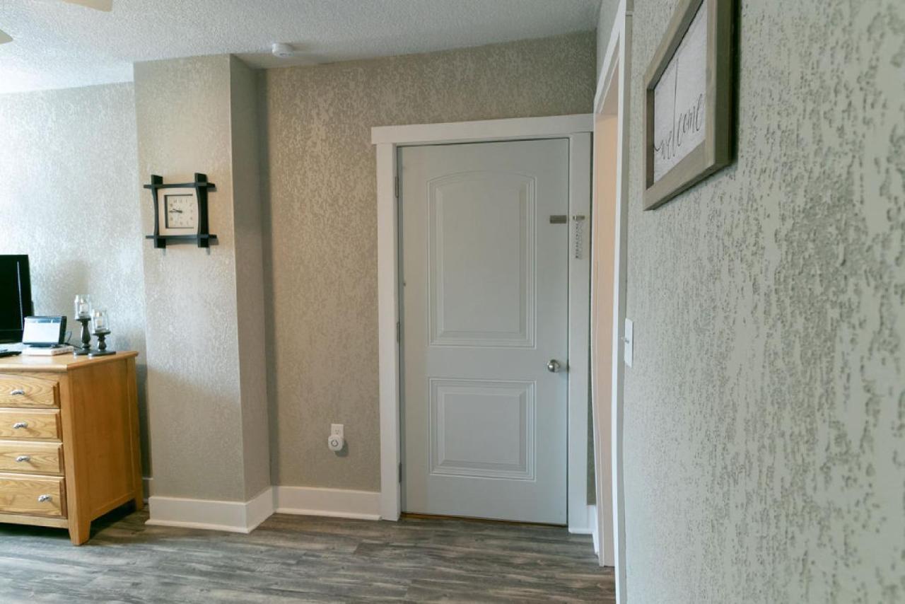 Spacious Rustic Downtown Market St 1 Bedroom Apt, Sleeps Up To 5, Steps To Honeywell & Eagles Theatre Wabash Zewnętrze zdjęcie