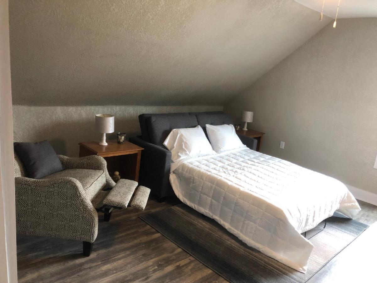 Spacious Rustic Downtown Market St 1 Bedroom Apt, Sleeps Up To 5, Steps To Honeywell & Eagles Theatre Wabash Zewnętrze zdjęcie