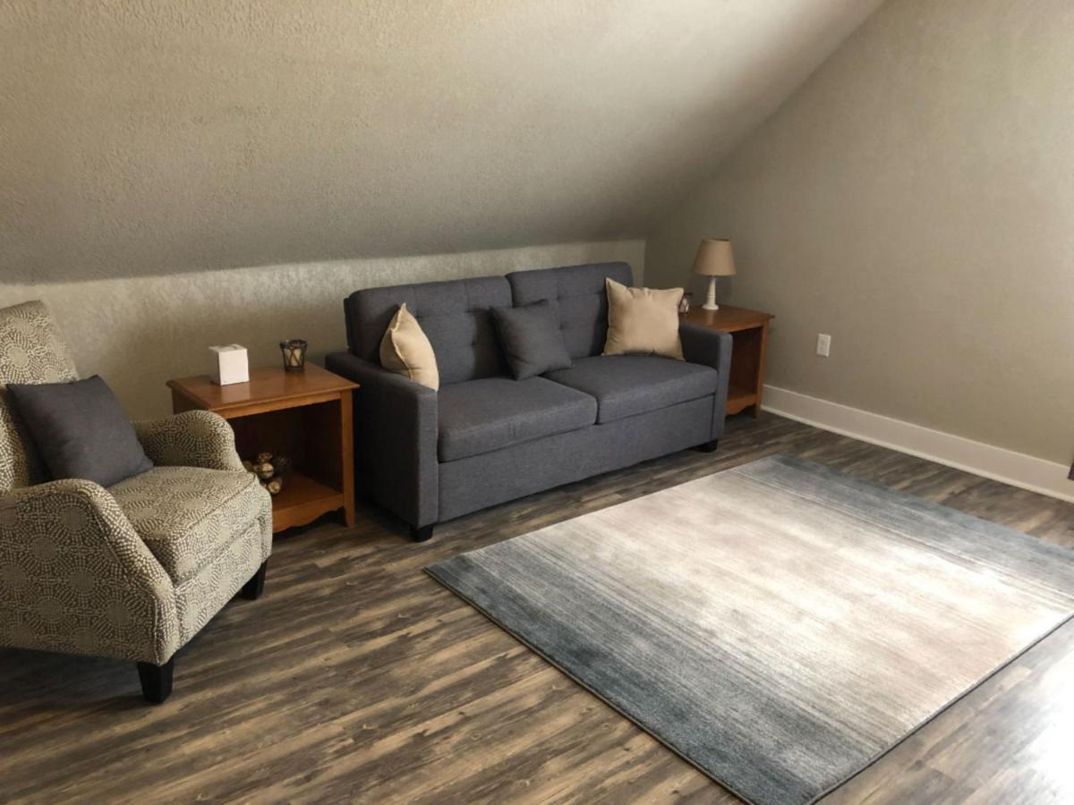 Spacious Rustic Downtown Market St 1 Bedroom Apt, Sleeps Up To 5, Steps To Honeywell & Eagles Theatre Wabash Zewnętrze zdjęcie