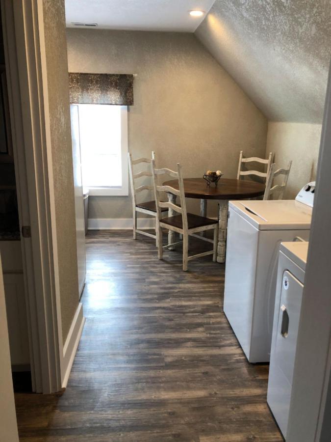 Spacious Rustic Downtown Market St 1 Bedroom Apt, Sleeps Up To 5, Steps To Honeywell & Eagles Theatre Wabash Zewnętrze zdjęcie
