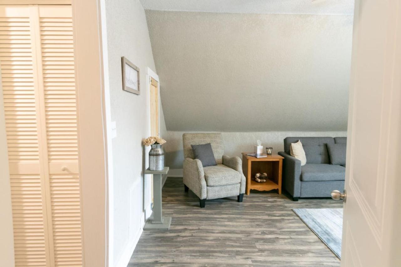 Spacious Rustic Downtown Market St 1 Bedroom Apt, Sleeps Up To 5, Steps To Honeywell & Eagles Theatre Wabash Zewnętrze zdjęcie