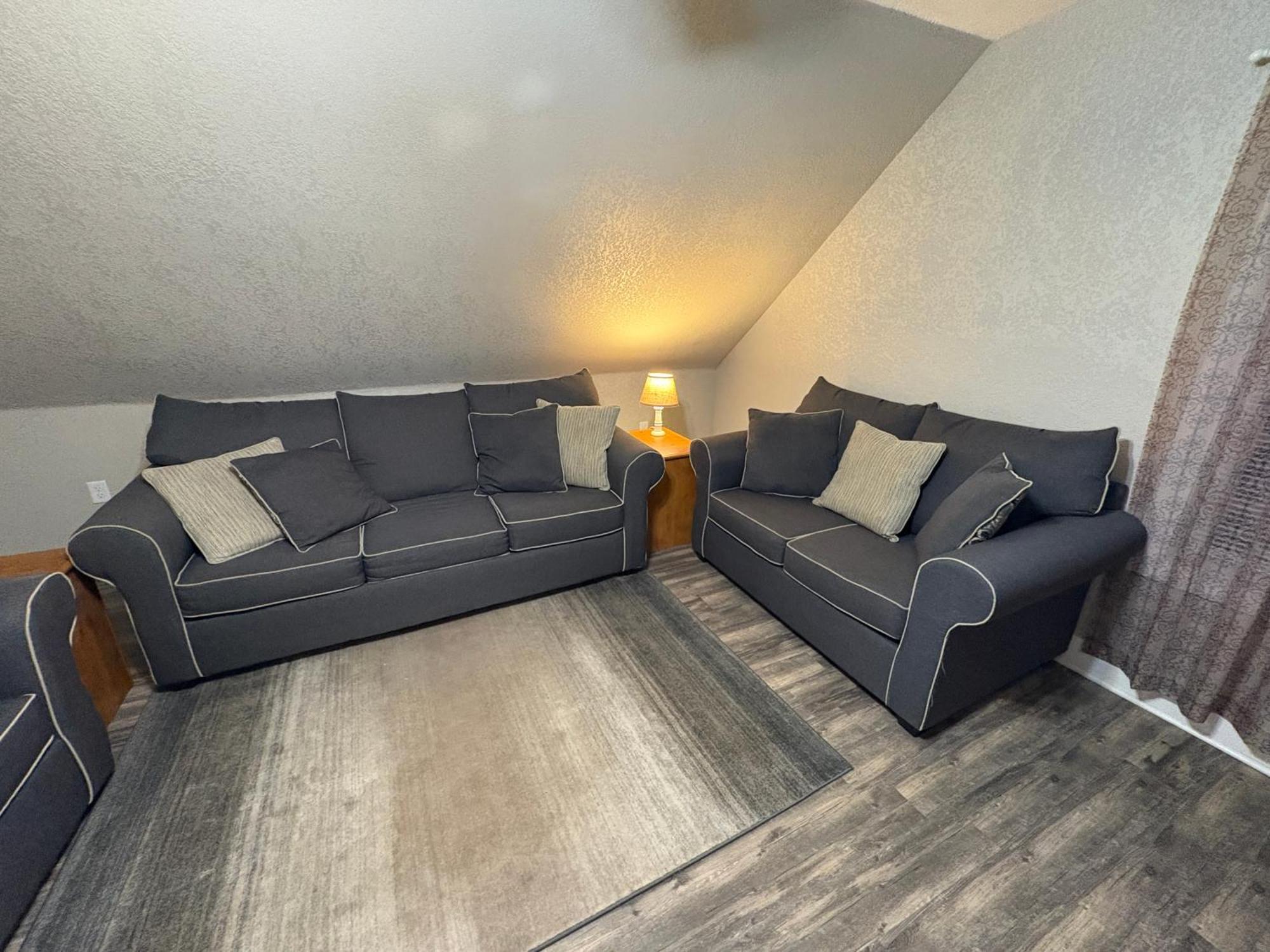 Spacious Rustic Downtown Market St 1 Bedroom Apt, Sleeps Up To 5, Steps To Honeywell & Eagles Theatre Wabash Zewnętrze zdjęcie